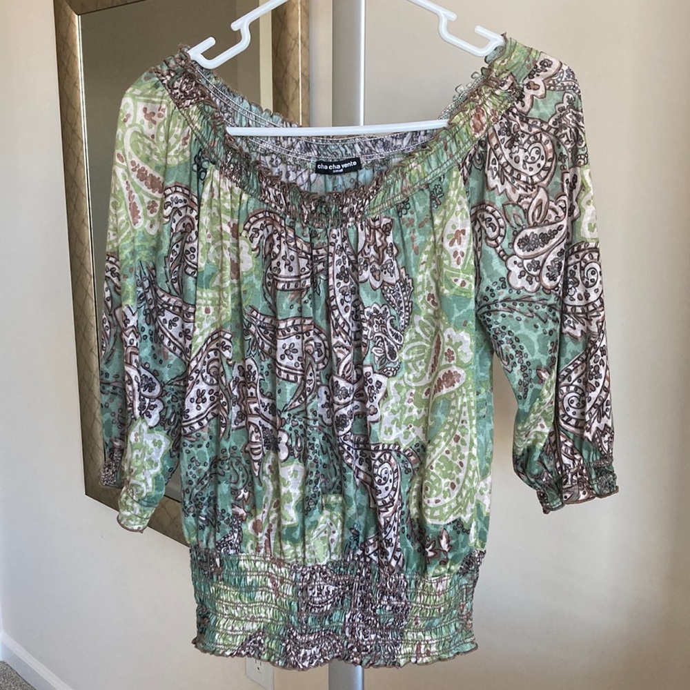 Chá Chá Vente. Women Off Shoulder Top.